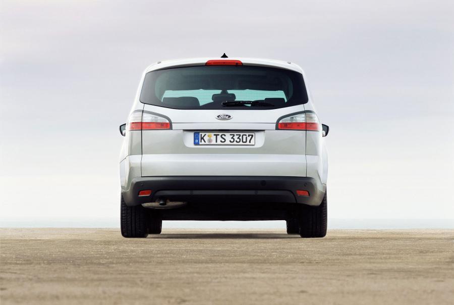  Ford S-Max 2006 года  (фото 19 из 55)